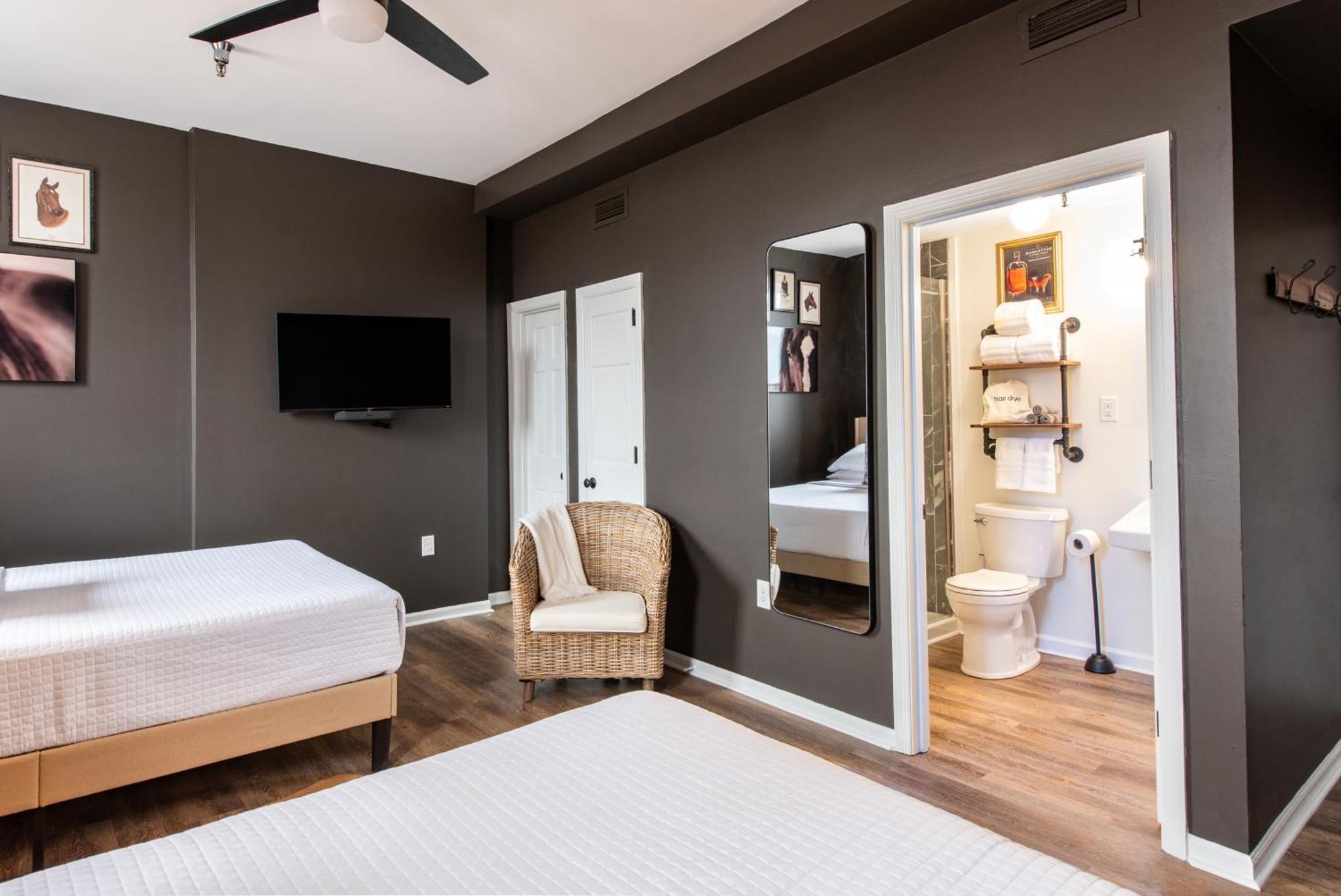 The Woodford Hotel Versailles Phòng bức ảnh